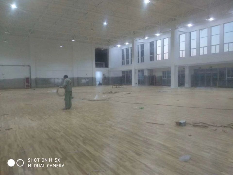 4濟(ji)寧體(ti)育(yu)館.jpg